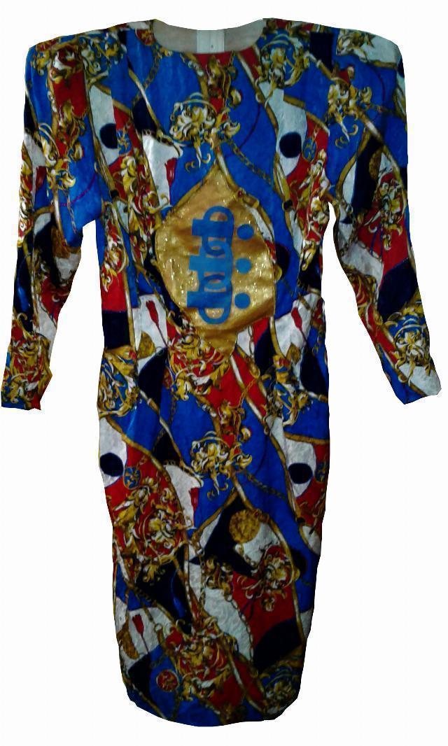 Yo se la witch, tiene argollas magicas (3)